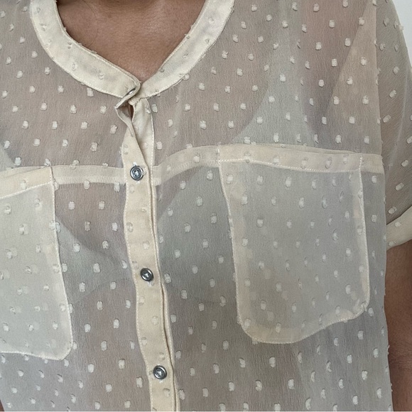 Allen Solly sheer nude beige cream dobby blouse top with pockets. - Picture 3 of 5